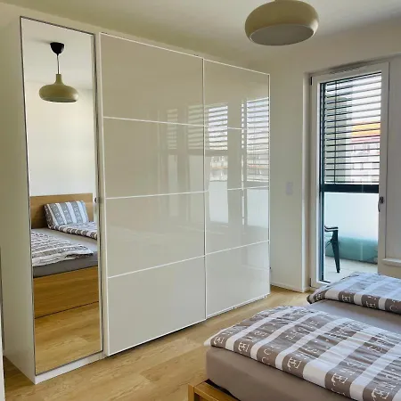 Nova Nuselska Apartment *